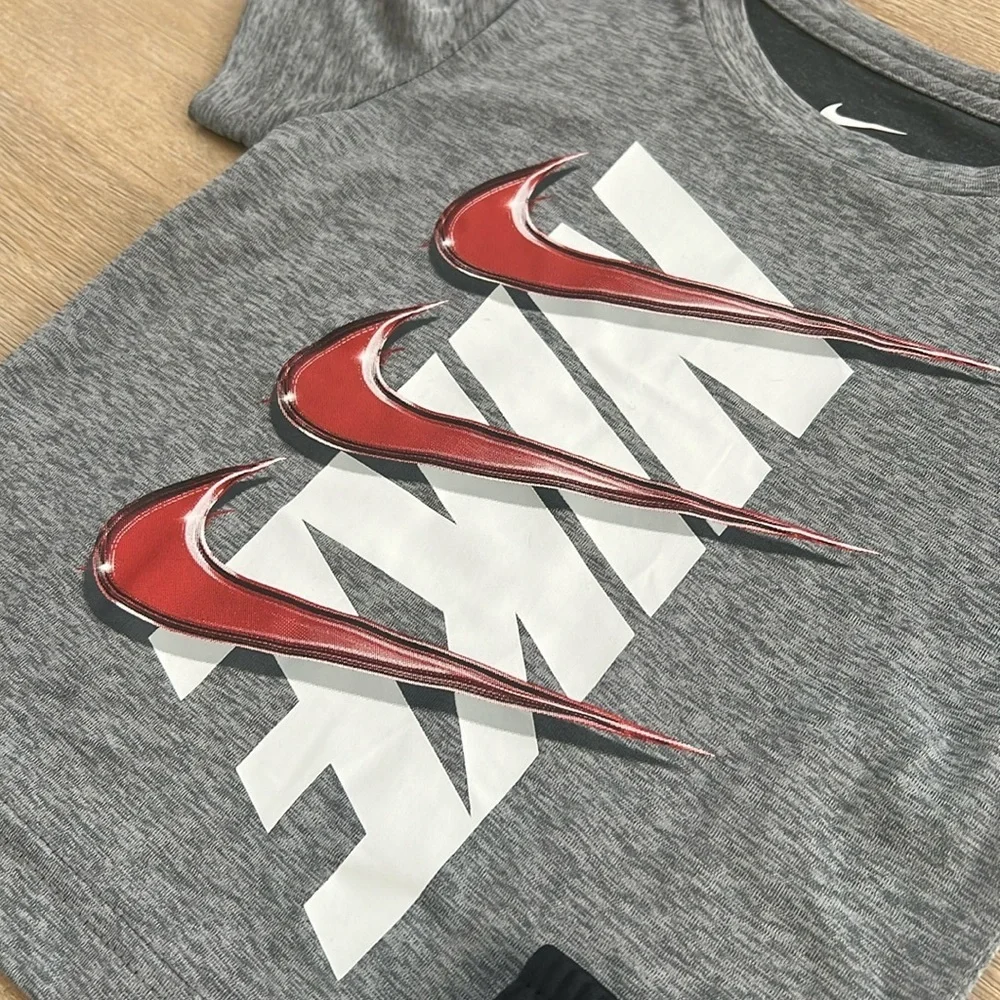 Nike Dri-Fit Boys Activewear Set Graphic T-Shirt Shorts 2T 3T - Picture 3 of 8